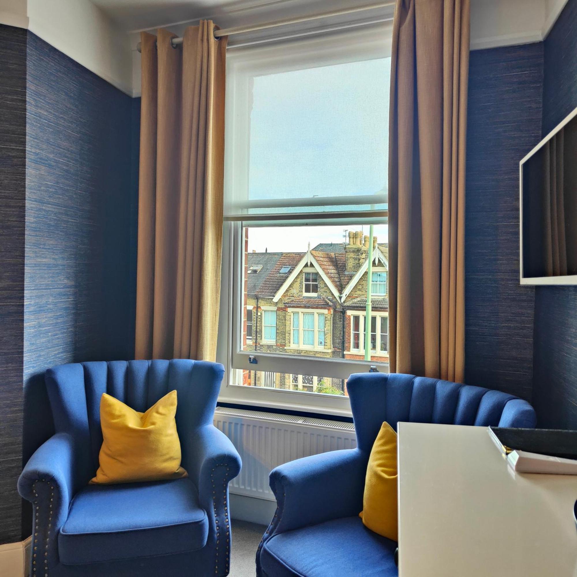 The Corner House Bed & Breakfast Lowestoft Bagian luar foto