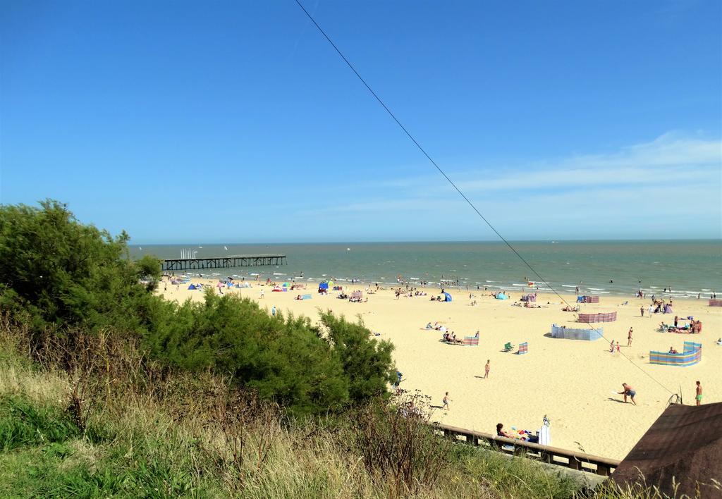 The Corner House Bed & Breakfast Lowestoft Bagian luar foto